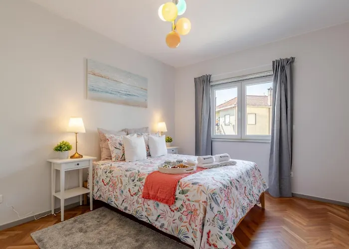 Apartment Hostwise - Bright & Spacious Flat W/ Garage *