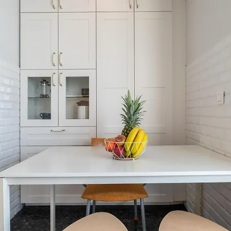 公寓 Hostwise - Bright & Spacious Flat W/ Garage