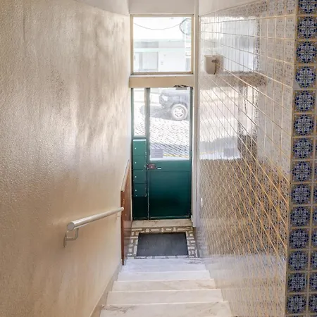 Hostwise - Bright & Spacious Flat W/ Garage Apartment Porto