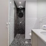 Hostwise - Bright & Spacious Flat W/ Garage