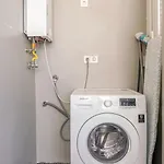 Hostwise - Bright & Spacious Flat W/ Garage Apartment